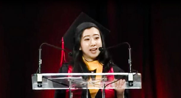 马里兰大学中国留美学生杨舒平毕业致词。