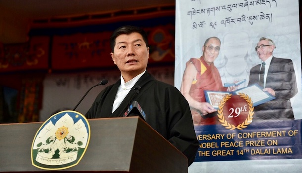 西藏司政洛桑森格，2018年12月10日西藏十四世達賴喇嘛榮獲諾貝爾和平獎29週年之際發表噶廈聲明。照片：CTA / DIIR