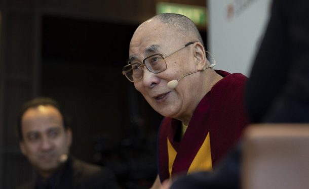 2019年4月4日在印度新德里推動全球社會與情緒及倫理教育學習，達賴喇嘛尊者在記者會上回應媒體所提出的問題。（攝影：Tenzin Choejor）