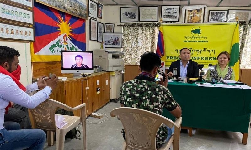 2020年6月1日。西藏青年會主席貢布頓珠與自由西藏學生運動主席仁珍曲鐘。