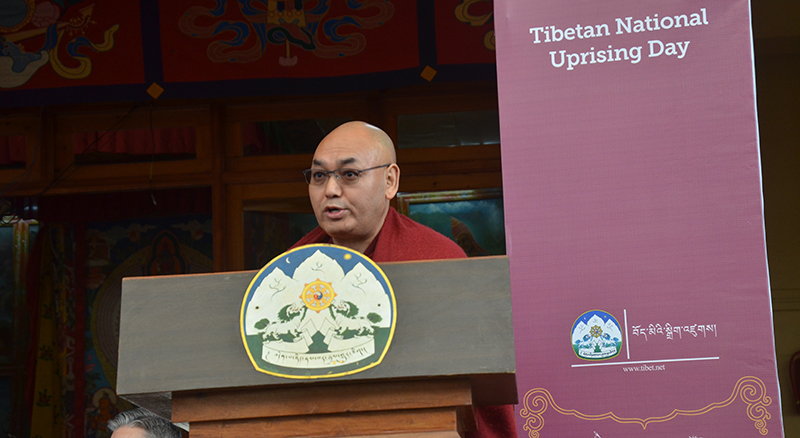 2023年3月10日，西藏人民議會議長堪布索朗丹培在西藏自由抗暴日第六十四周年紀念的紀念活動宣讀議會的聲明