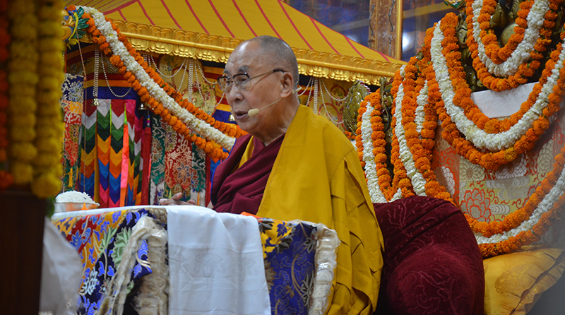 2023年5月24日，達賴喇嘛尊者在印度達蘭薩拉的大乘法苑向公眾講話。(照片: TPI)