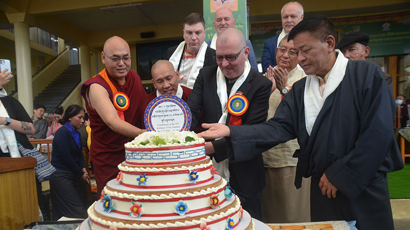 2024年4月25日，藏人行政中央在达兰萨拉庆祝十一世班禅喇嘛诞辰 35 周年。（照片：TPI）